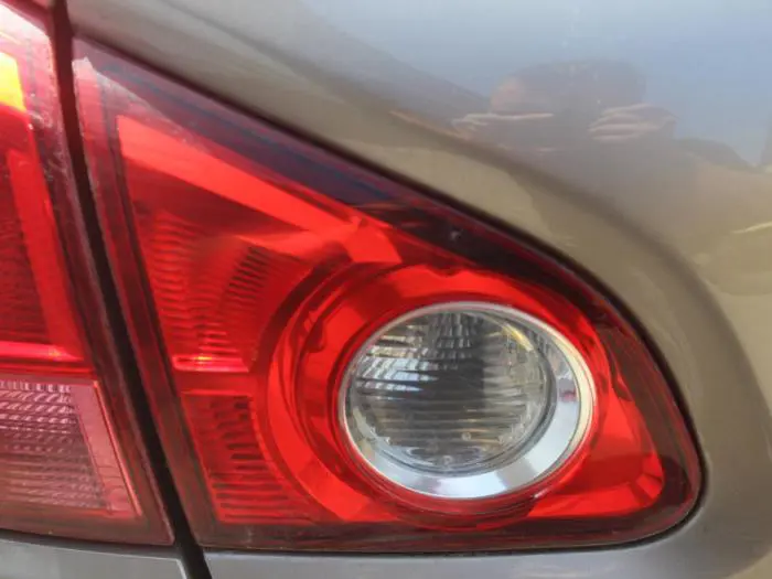 Taillight, left Nissan Qashqai+2