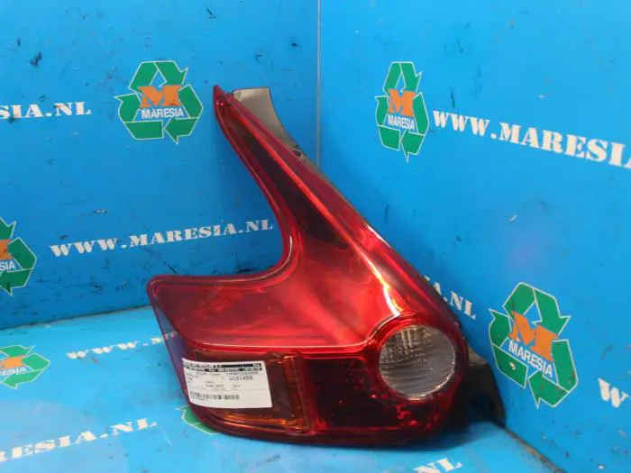 Taillight, left Nissan Juke