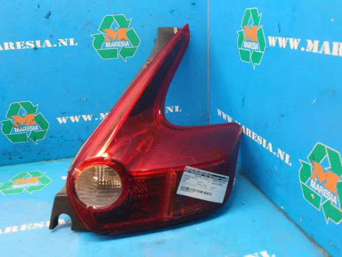 Taillight, right Nissan Juke