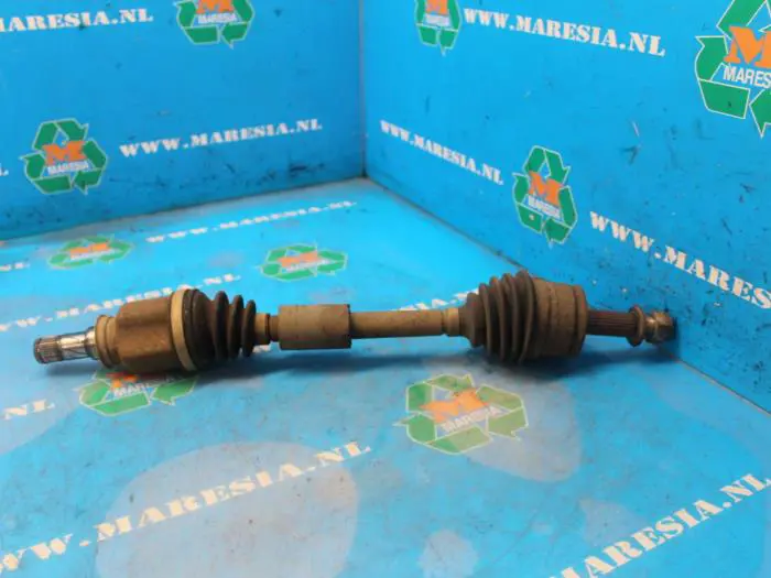 Aandrijfas links-voor Mitsubishi Colt