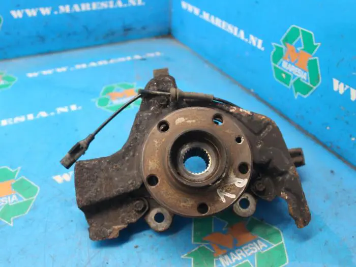 Knuckle, front right Fiat Doblo