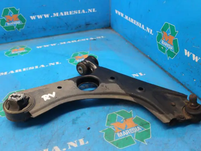 Front lower wishbone, right Fiat Doblo