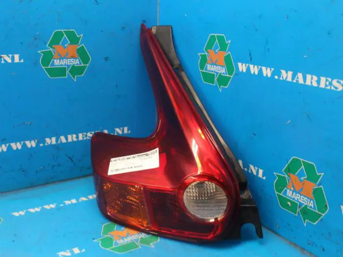 Taillight, left Nissan Juke