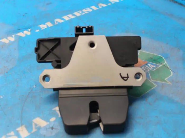 Tailgate lock mechanism Ford C-Max