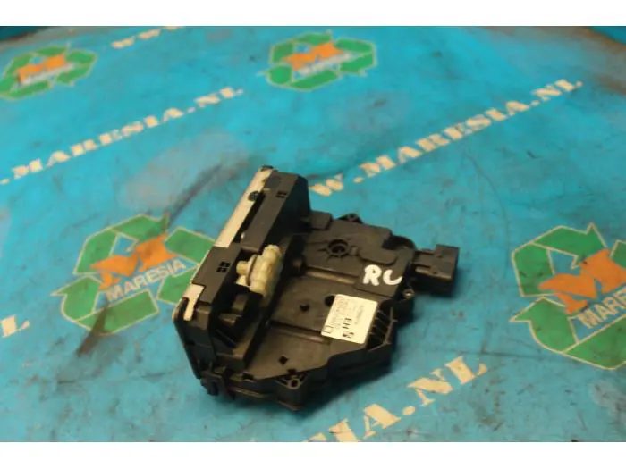 Front door lock mechanism 4-door, right Opel Corsa