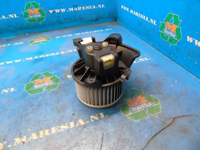 Heating and ventilation fan motor Opel Corsa