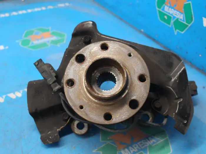 Knuckle, front right Opel Corsa