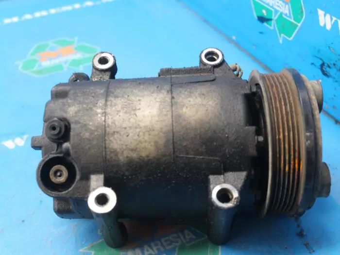 Air conditioning pump Ford Focus