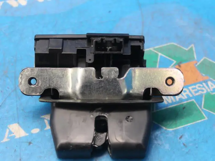 Tailgate lock mechanism Ford Fiesta