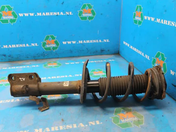 Front shock absorber rod, right Nissan Juke