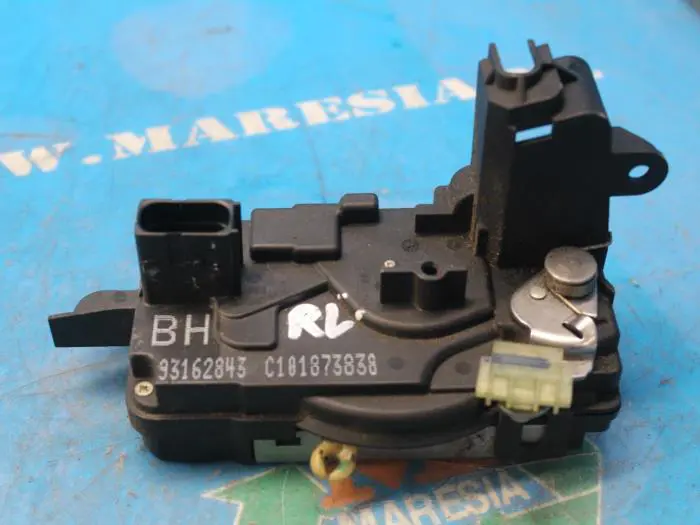 Door lock mechanism 2-door, right Opel Tigra