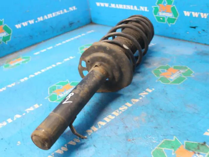 Front shock absorber rod, right Peugeot 107