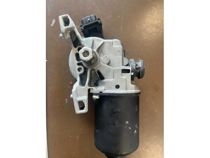 Front wiper motor Toyota Corolla Verso