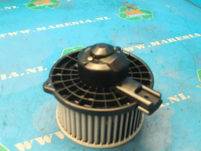 Heating and ventilation fan motor Mazda 2.