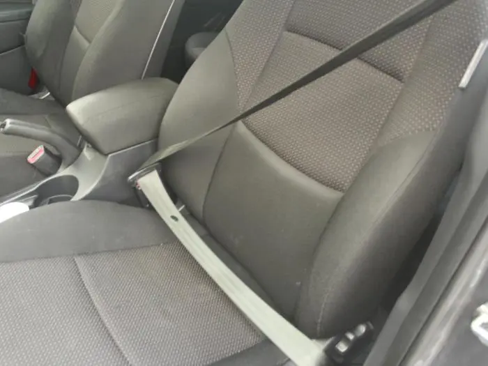 Front seatbelt, left Hyundai I30