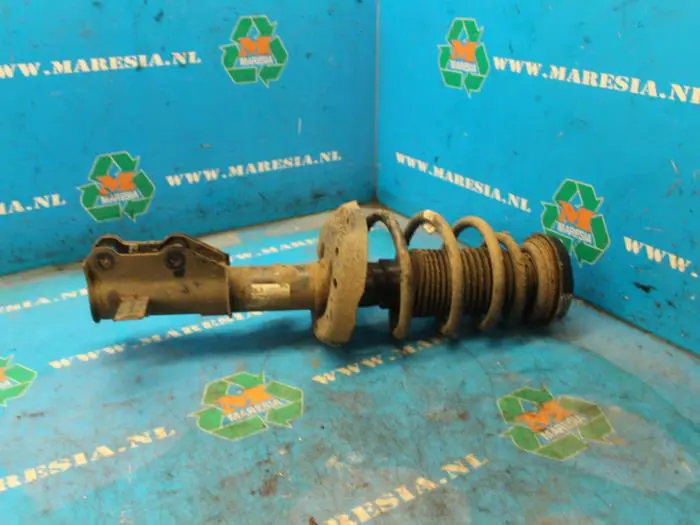 Front shock absorber rod, right Opel Insignia