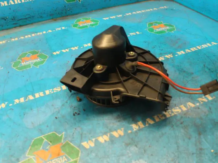 Heating and ventilation fan motor Opel Corsa