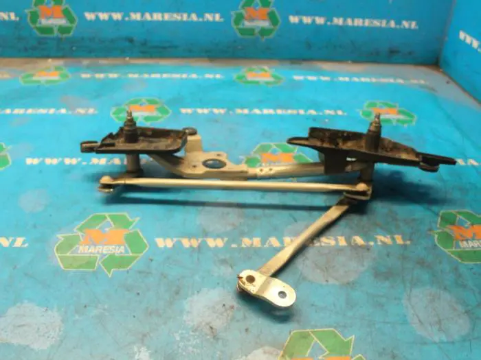 Wiper mechanism Suzuki Alto