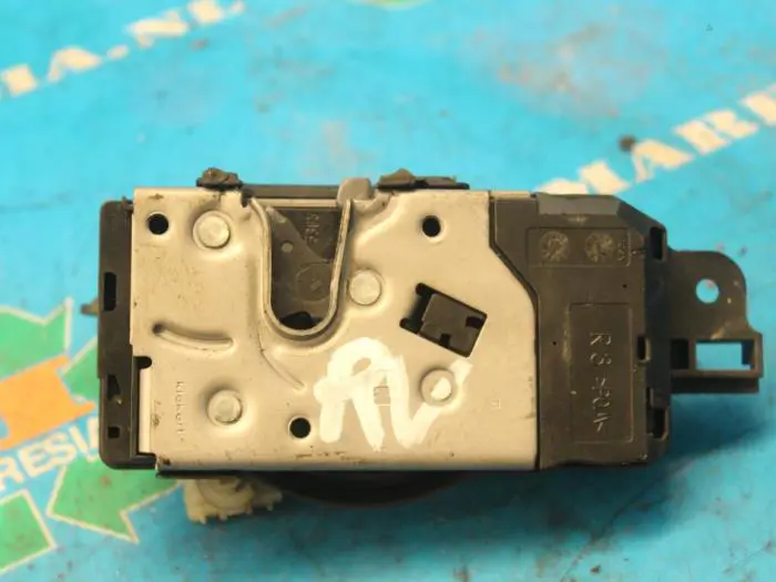 Front door lock mechanism 4-door, right Opel Zafira