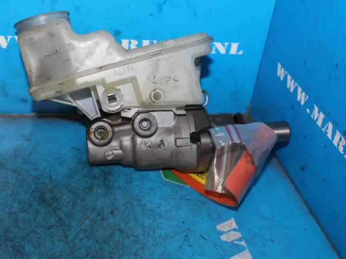 Master cylinder Toyota Celica