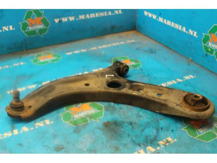 Front lower wishbone, left Kia Rio