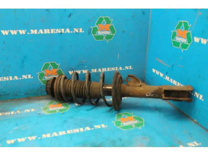 Front shock absorber rod, right Toyota Yaris