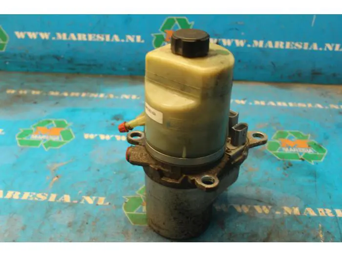 Power steering pump Ford Focus