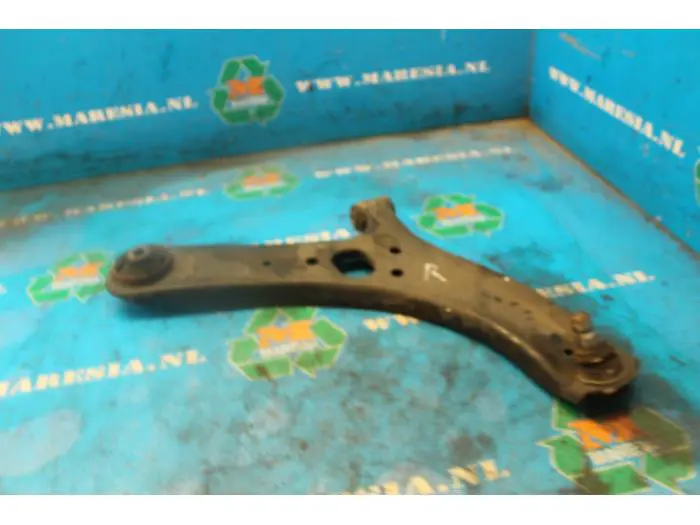 Front lower wishbone, right Kia Rio