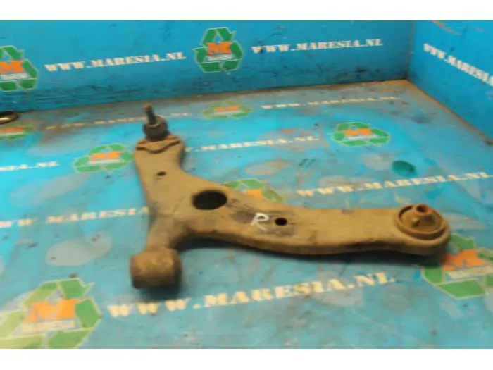 Front lower wishbone, right Toyota Rav-4