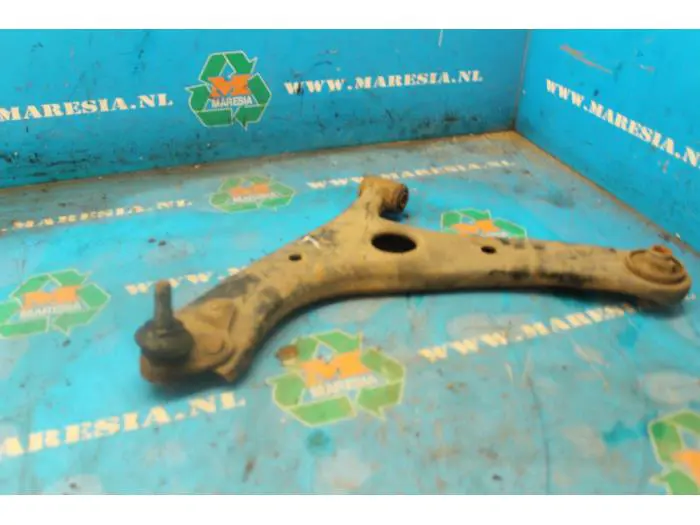 Front lower wishbone, left Toyota Rav-4