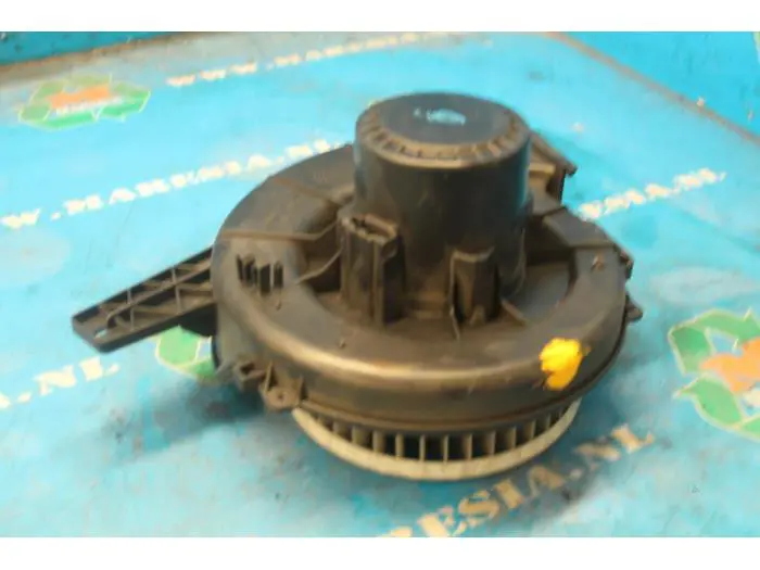 Heating and ventilation fan motor Volkswagen Fox