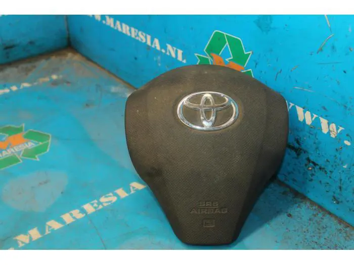 Left airbag (steering wheel) Toyota Yaris