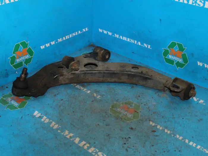 Front lower wishbone, left Toyota Rav-4