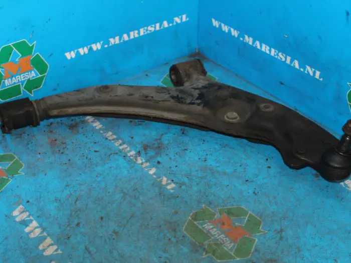 Front lower wishbone, right Toyota Starlet