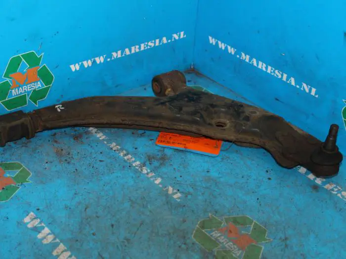 Front lower wishbone, right Toyota Starlet