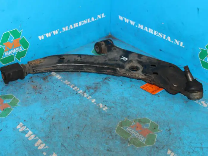 Front lower wishbone, right Toyota Starlet