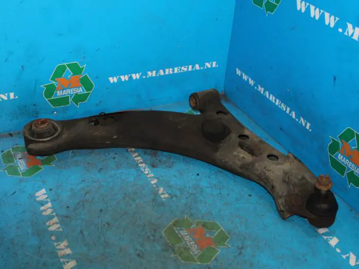 Front lower wishbone, right Toyota Carina