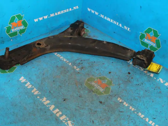 Front lower wishbone, left Daewoo Nexia