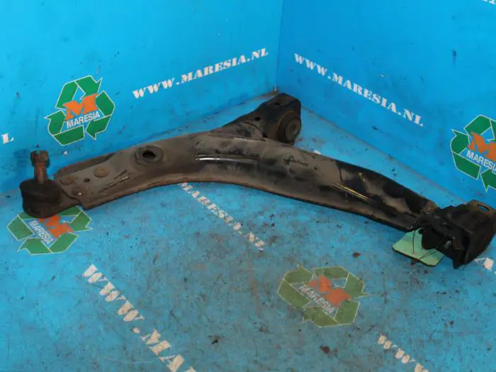 Front lower wishbone, left Daewoo Lanos