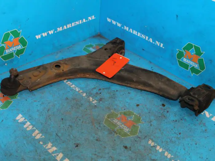 Front lower wishbone, left Daewoo Lanos