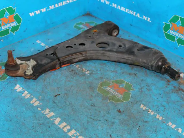 Front lower wishbone, left Seat Ibiza