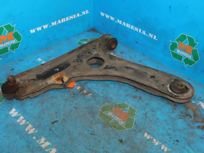 Front lower wishbone, left Seat Inca