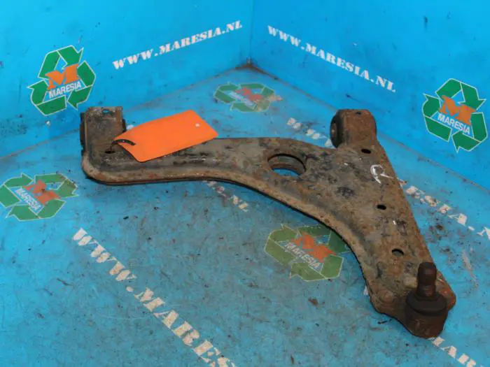 Front lower wishbone, right Opel Astra