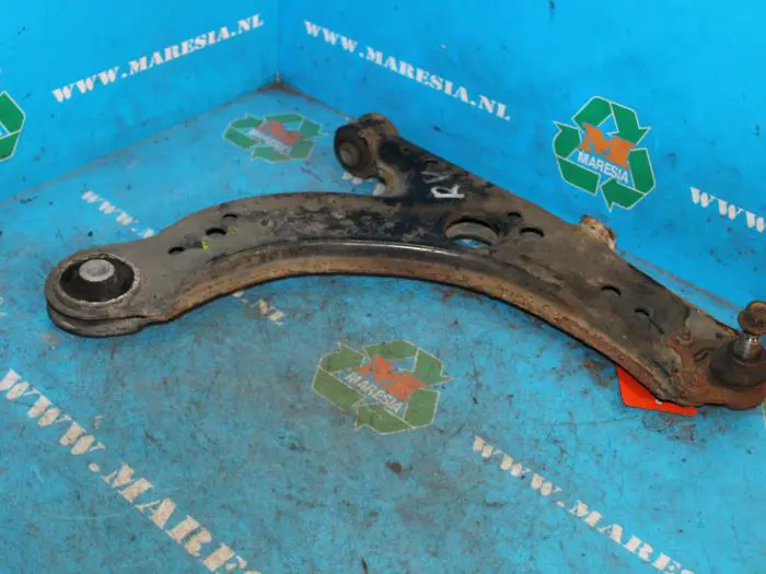 Front lower wishbone, right Seat Toledo