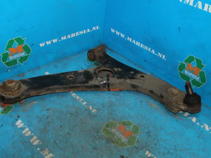 Front lower wishbone, right Toyota Rav-4