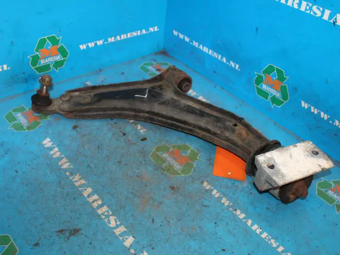 Front lower wishbone, left Landrover Freelander