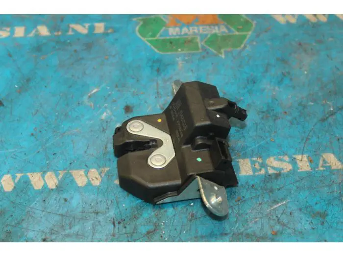 Tailgate lock mechanism Opel Corsa