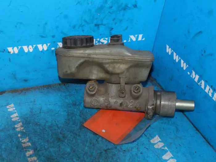 Master cylinder Volkswagen Polo