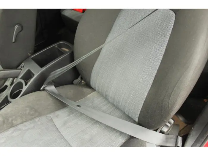 Front seatbelt, left Kia Pro Cee'd