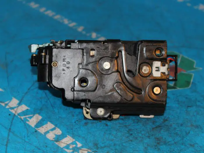 Door lock mechanism 4-door, front left Skoda Octavia